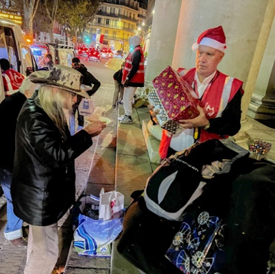 Maraude Nice - D&eacute;cembre 2022 - Boites No&euml;l